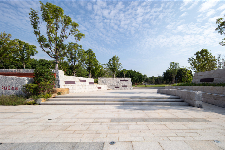 河(hé)南(nán)部隊紅(hóng)色主題公園設計